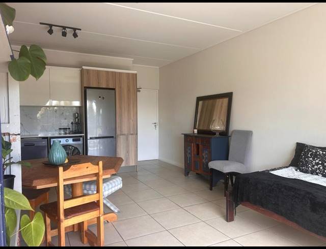2 BEDROOM PROPERTY TO RENT IN SANDOWN